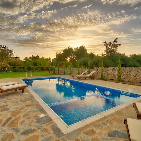 וילה Eglina Villa's