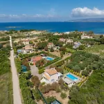 Eglina Villa's Minia