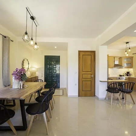 Eglina Villa's Villa