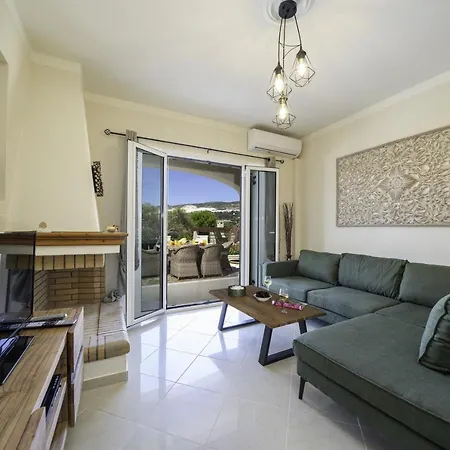Eglina Villa's