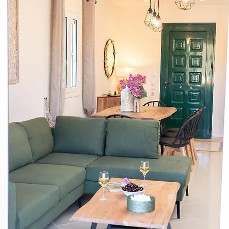 Eglina Villa's Villa Minia