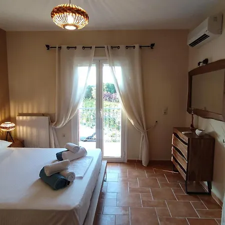 Eglina Villa's Villa Minia