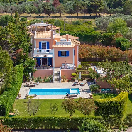 Villa Eglina Villa's