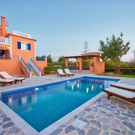 Eglina Villa's Villa Minia