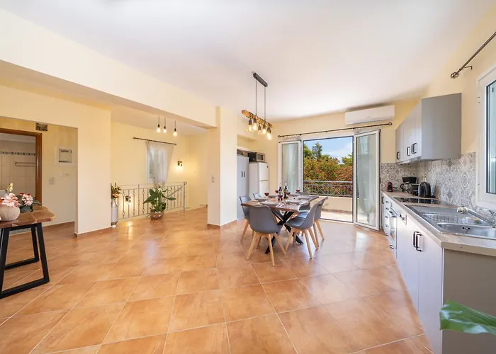 Eglina Villa's Villa Minia